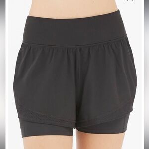 Spanx “get moving short” - NWT - medium